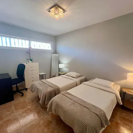 Roque Del Conde Sunsets Apartman *